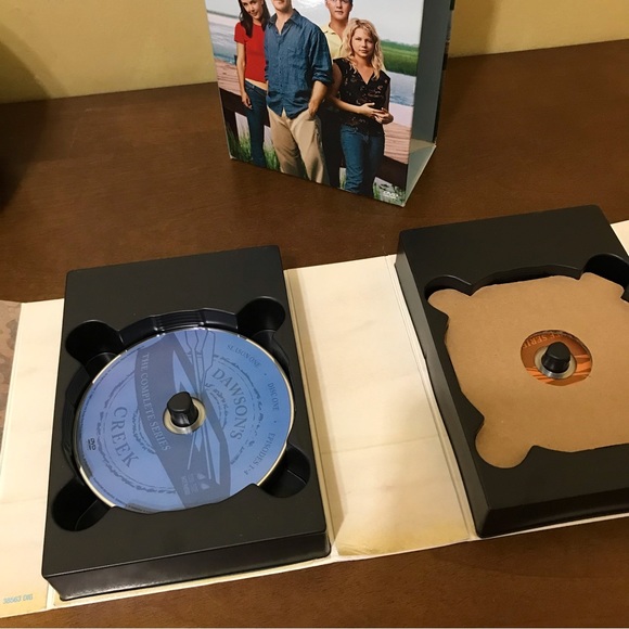Dawson's Creek The Complete Series DVD - 23 Discs plus Bonus Disc - Picture 11 of 11